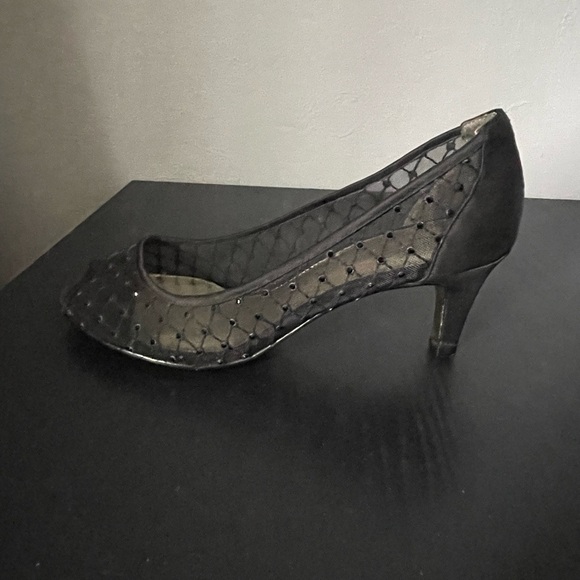 Beaded size 7 Adrianna Papell - Picture 2 of 3